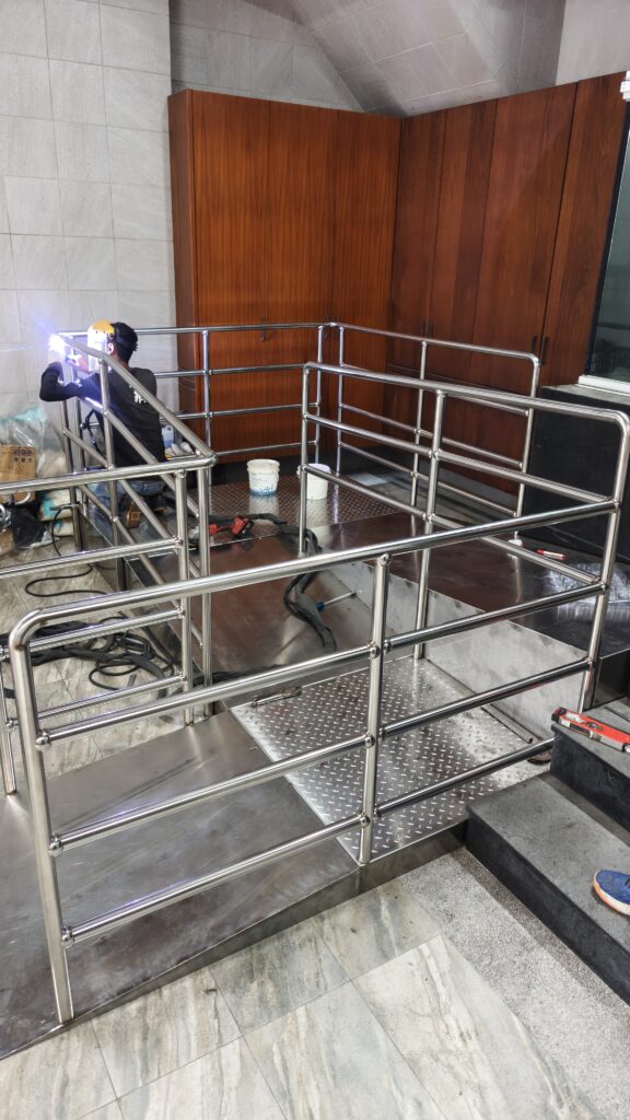 不鏽鋼無障礙坡道-04