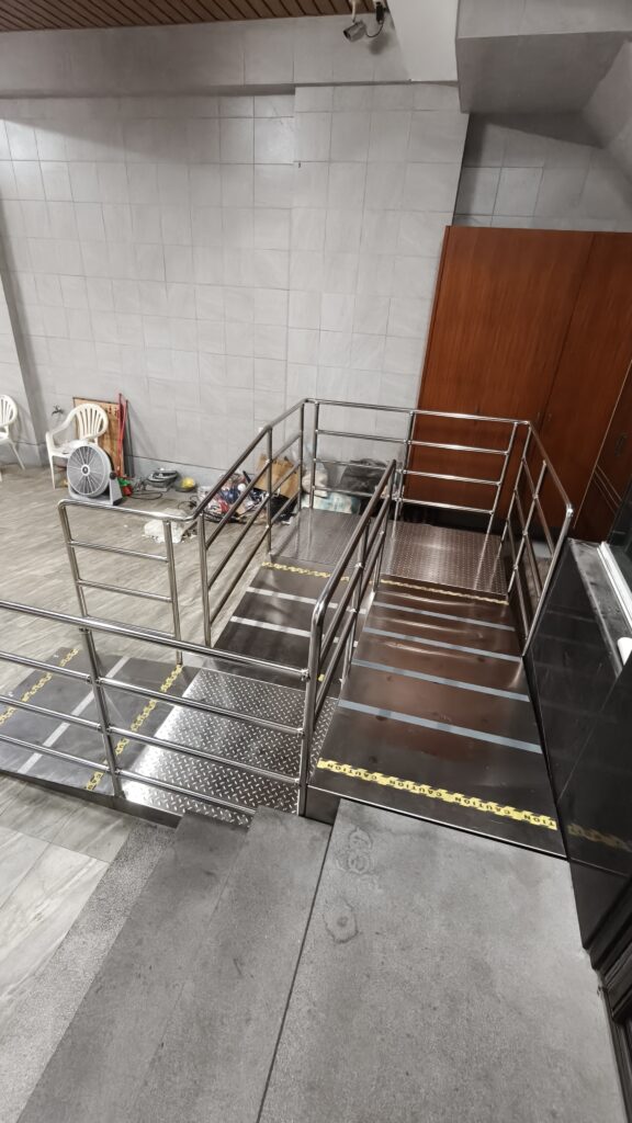 不鏽鋼無障礙坡道-13