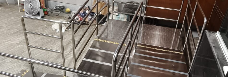 不鏽鋼無障礙坡道-13